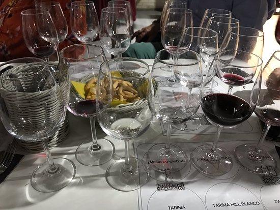 Vinoteca Taperia Los Chalaos